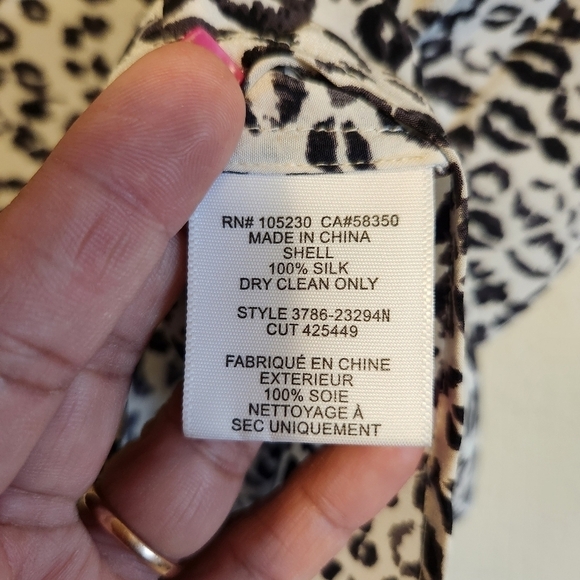 EUC JOIE WOMEN'S RANCHER LIP LEOPARD PRINT 100% SILK BLOUSE SIZE SMALL - Picture 9 of 9